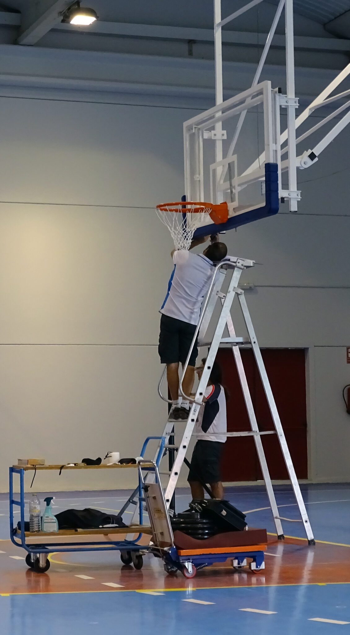 FIBA recertifica más de 20 modelos de canastas, pavimentos y