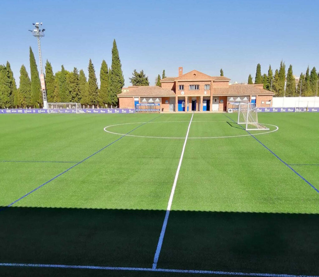 Campo de fútbol 'Los Rosales' de Caspe (Zaragoza), equipado con césped X3 con subbase elástica