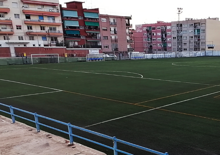 Mondo de nuevo en el Maresme Premià de Mar estrena su campo de fútbol