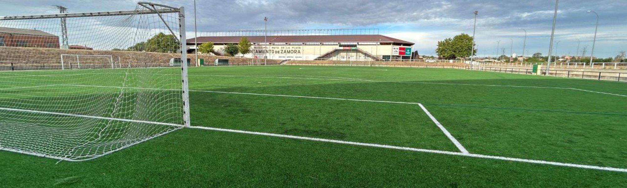 Campo anexo al Estadio Ruta de la Plata de Zamora, equipado con césped artificial DUAL XN PLUS de Mondo